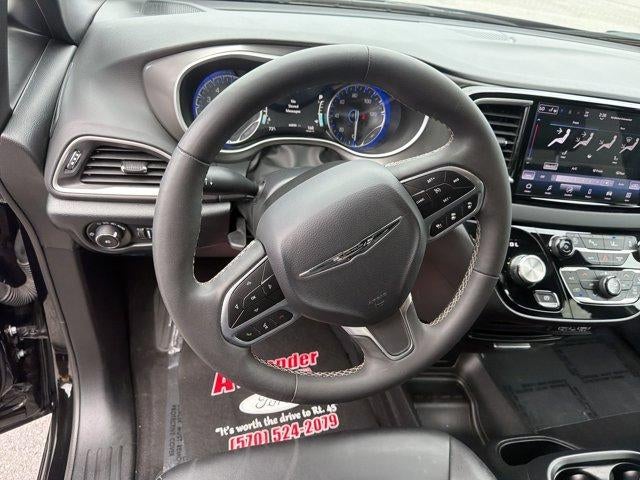 2025 Chrysler Pacifica Select FWD