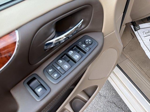 2013 Chrysler Town & Country 4dr Wgn Touring-L