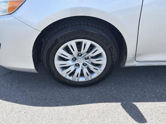 2012 Toyota Camry 4dr Sdn I4 Auto LE (Natl)