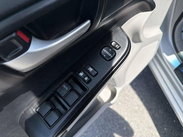 2012 Toyota Camry 4dr Sdn I4 Auto LE (Natl)