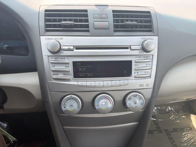 2011 Toyota Camry 4dr Sdn I4 Auto LE (Natl)