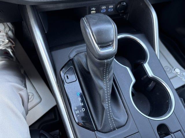 2022 Toyota Highlander XLE AWD (Natl)