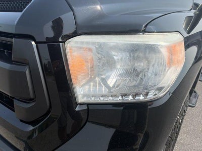 2016 Toyota Tundra 4WD Truck 4WD CrewMax Short Bed 5.7L SR5 (SE)