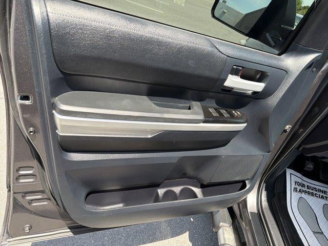 2016 Toyota Tundra 4WD Truck 4WD CrewMax Short Bed 5.7L SR5 (SE)
