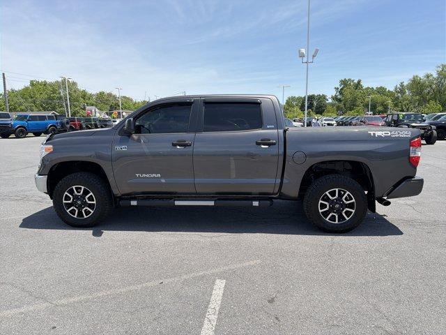 2016 Toyota Tundra 4WD Truck 4WD CrewMax Short Bed 5.7L SR5 (SE)