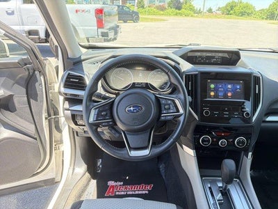 2022 Subaru Forester Premium CVT