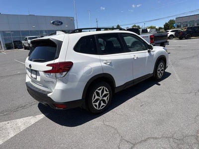 2022 Subaru Forester Premium CVT