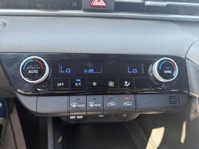 2023 Hyundai ELANTRA SEL IVT