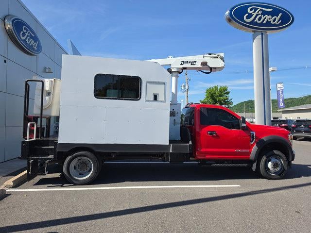 2022 Ford Super Duty F-550 DRW XLT 4WD Reg Cab 145" WB 60" CA