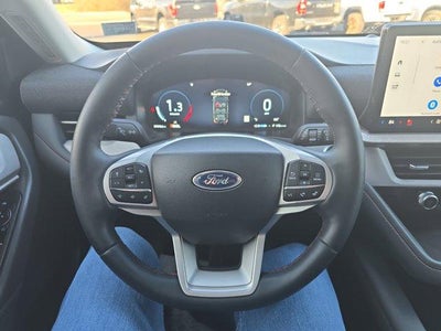 2025 Ford Explorer Active RWD