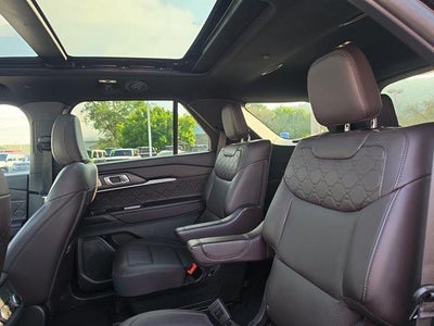 2025 Ford Explorer Platinum 4WD