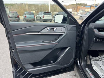 2025 Ford Explorer ST-Line 4WD