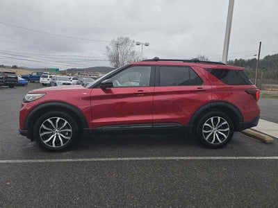 2025 Ford Explorer ST-Line 4WD