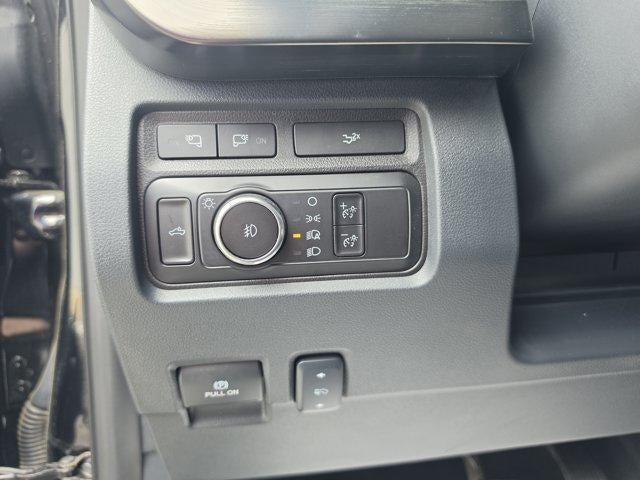 2023 Ford Super Duty F-350 SRW LARIAT 4WD Crew Cab 6.75' Box