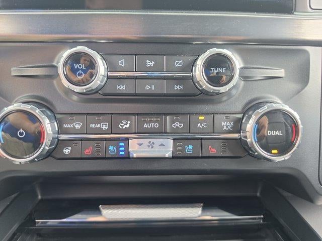 2023 Ford Super Duty F-350 SRW LARIAT 4WD Crew Cab 6.75' Box