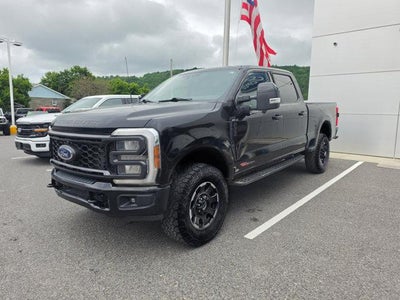 2023 Ford Super Duty F-350 SRW LARIAT 4WD Crew Cab 6.75' Box