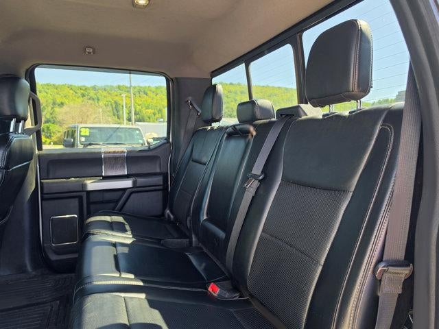 2019 Ford Super Duty F-350 DRW LARIAT 4WD Crew Cab 8' Box