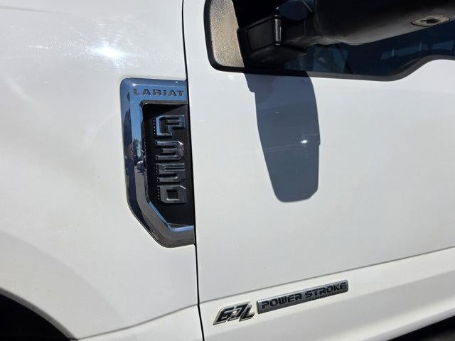 2019 Ford Super Duty F-350 DRW LARIAT 4WD Crew Cab 8' Box
