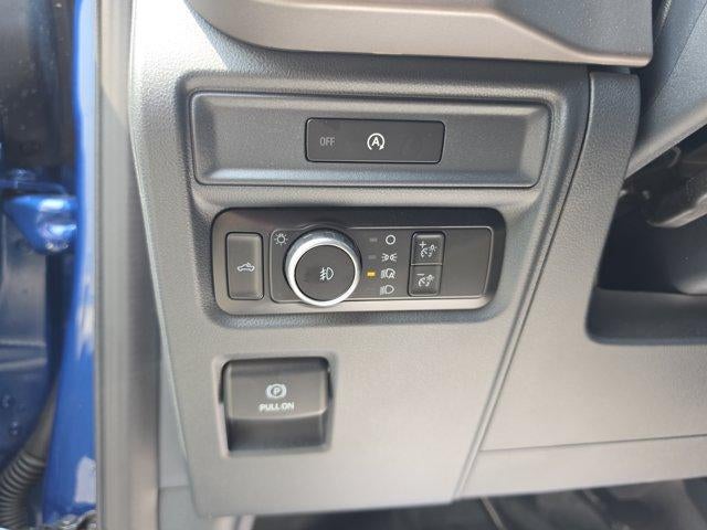 2025 Ford F-150 XL 4WD Reg Cab 8' Box