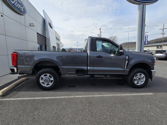 2025 Ford Super Duty F-350 SRW XLT 4WD Reg Cab 8' Box