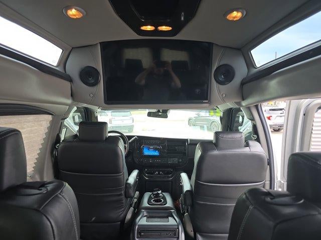 2021 Chevrolet Express Passenger 2500 Regular Wheelbase Rear-Wheel Drive 1LS