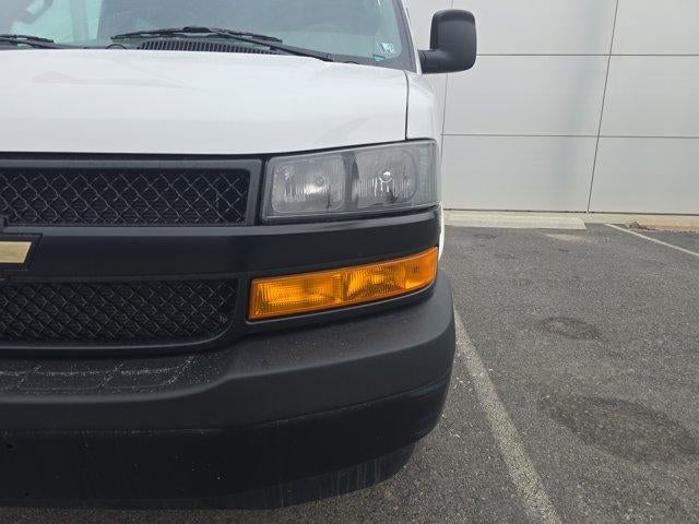 2023 Chevrolet Express Passenger 3500 Regular Wheelbase Rear-Wheel Drive 1LS