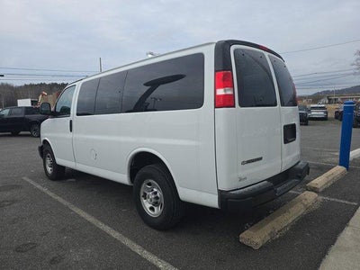 2023 Chevrolet Express Passenger 3500 Regular Wheelbase Rear-Wheel Drive 1LS