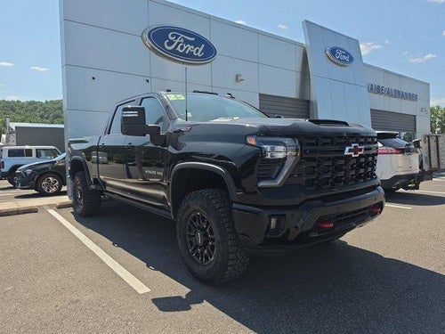 2025 Chevrolet Silverado 2500 HD Crew Cab Standard Box 4-Wheel Drive ZR2