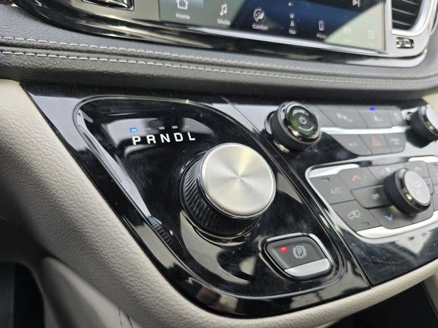 2023 Chrysler Pacifica Limited FWD