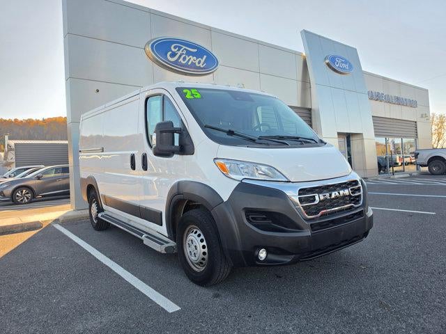 2025 RAM ProMaster Cargo Van Tradesman 2500 Low Roof 136" WB w/Pass Seat