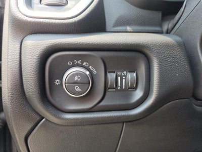 2019 RAM 2500 Big Horn 4x4 Crew Cab 6'4" Box