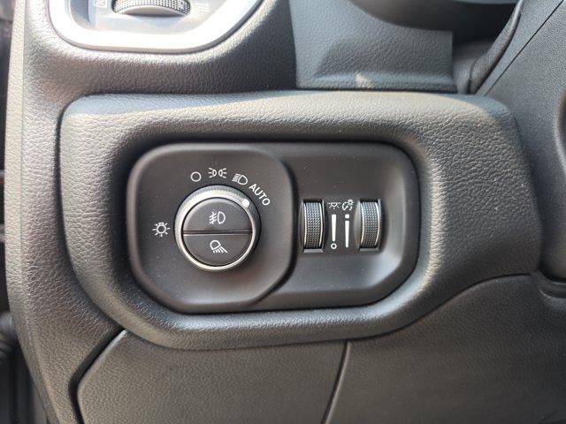 2019 RAM 2500 Big Horn 4x4 Crew Cab 6'4" Box