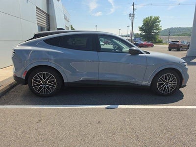 2025 Ford Mustang Mach-E Premium AWD