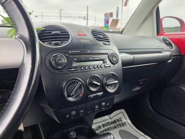 2009 Volkswagen New Beetle Convertible 2dr Auto S PZEV Convertible