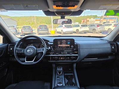 2022 Nissan Pathfinder SV 4WD
