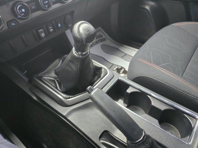 2018 Toyota Tacoma SR Double Cab 5' Bed V6 4x4 AT (GS)