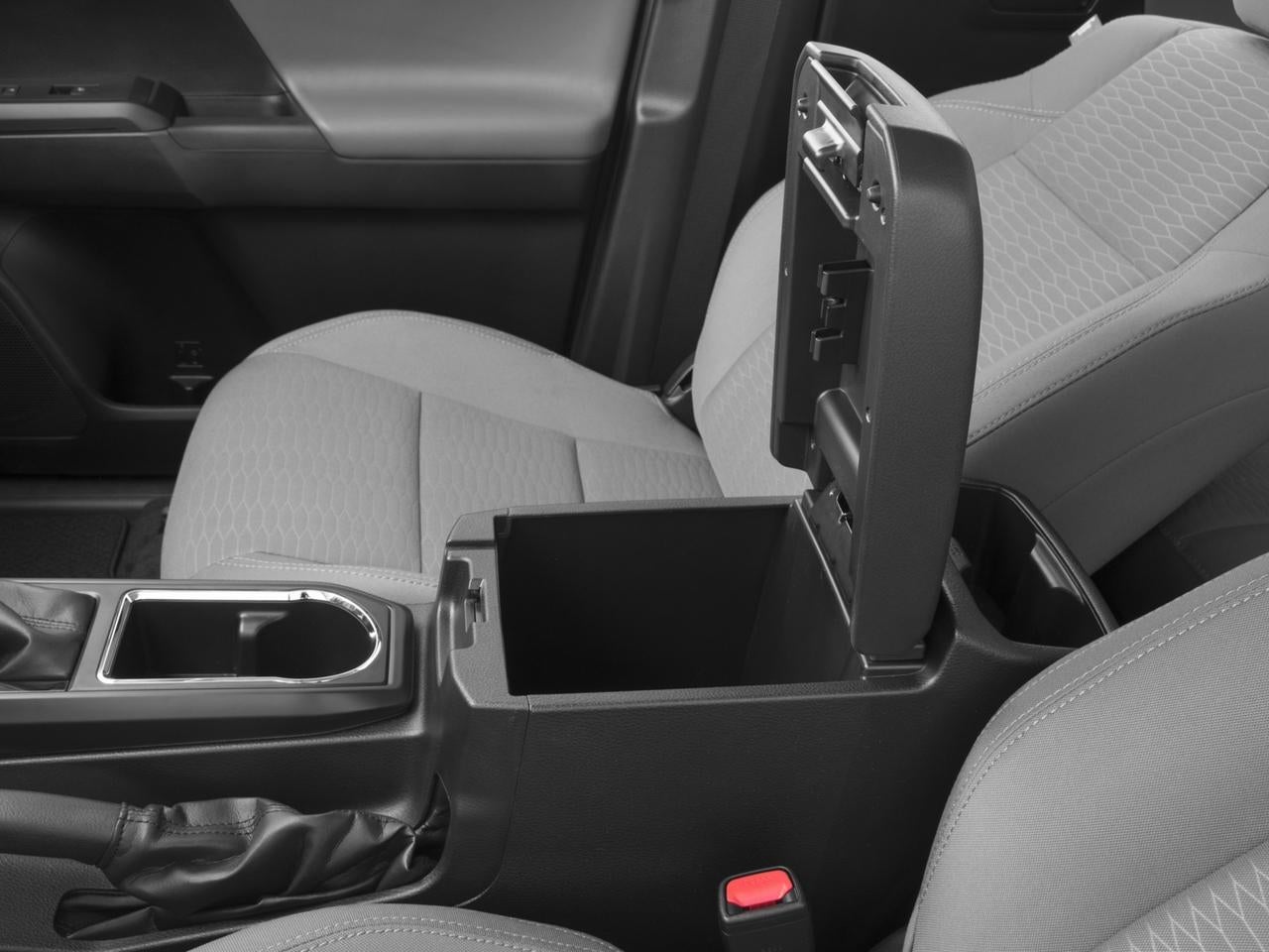 2018 Toyota Tacoma SR Double Cab 5' Bed V6 4x4 AT (GS)