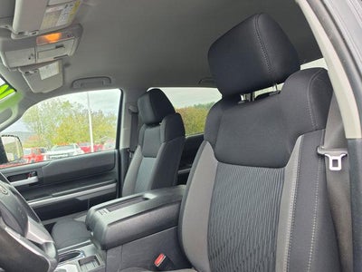 2016 Toyota Tundra 4WD Truck 4WD CrewMax Short Bed 5.7L SR5 (SE)