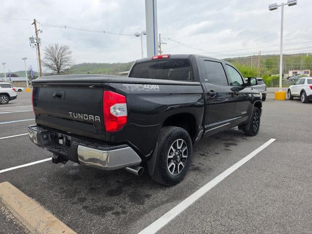 2016 Toyota Tundra 4WD Truck 4WD CrewMax Short Bed 5.7L SR5 (SE)