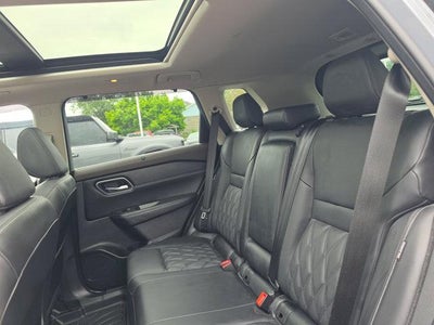 2022 Nissan Rogue AWD Platinum