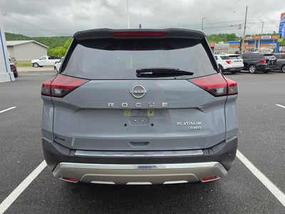 2022 Nissan Rogue AWD Platinum