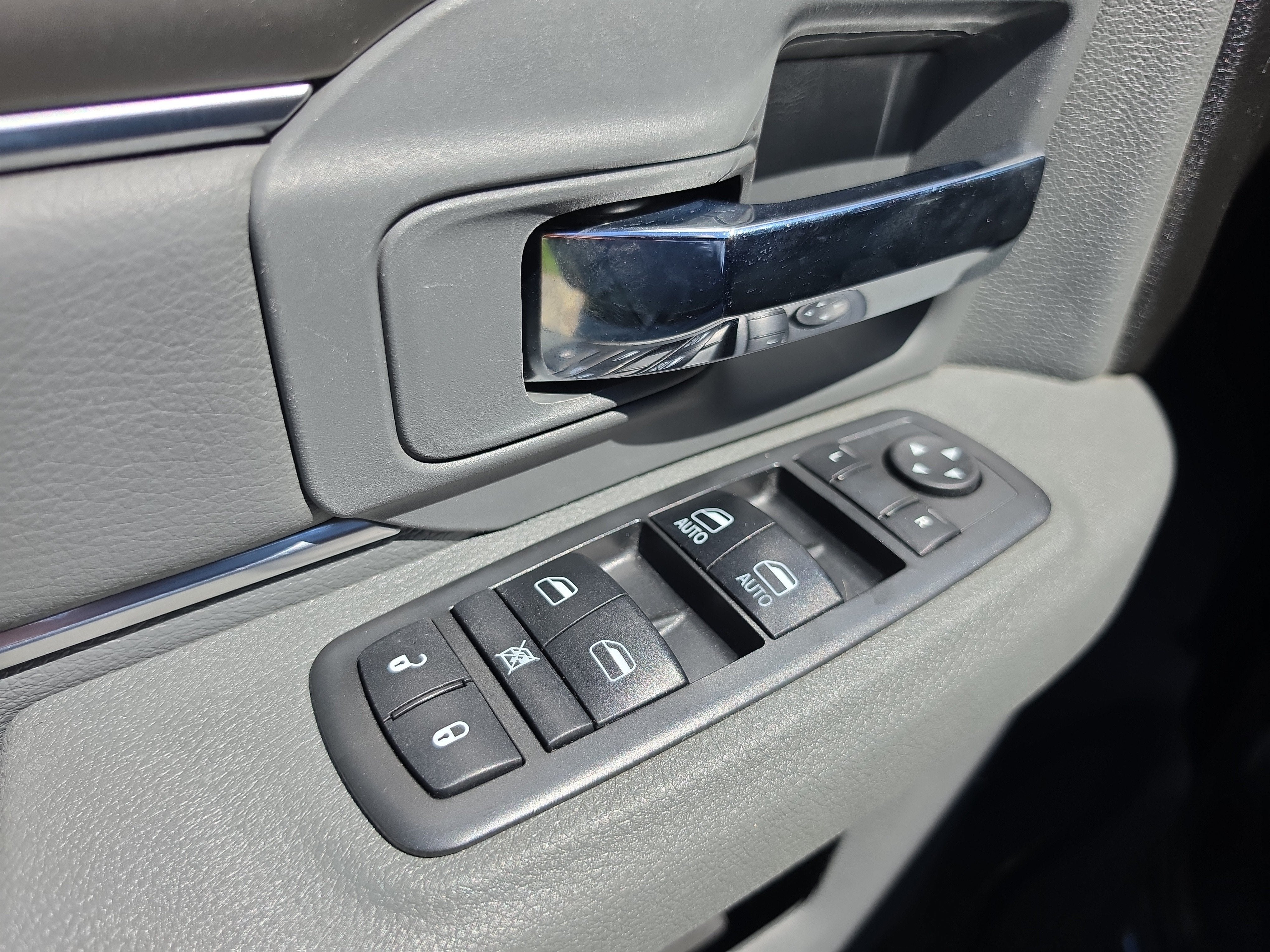 2019 RAM 1500 Classic SLT