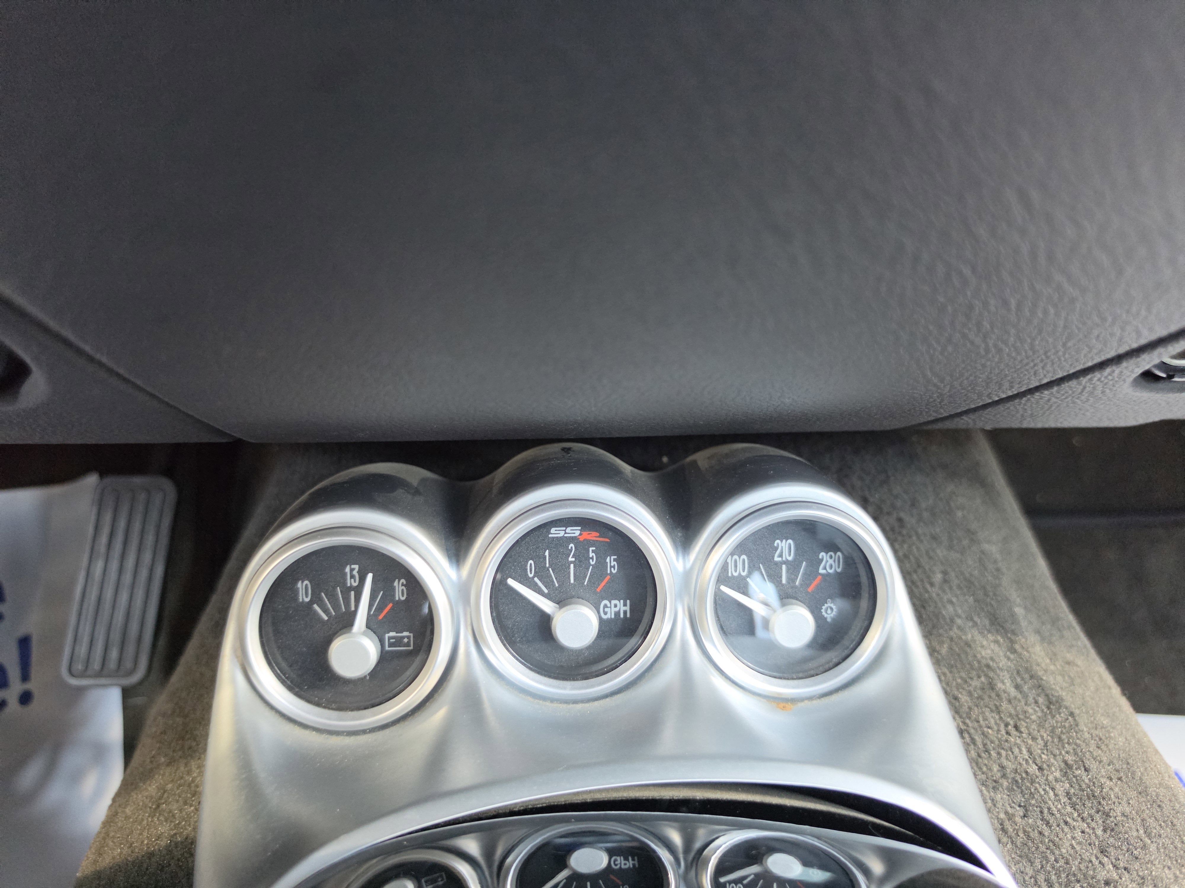 2004 Chevrolet SSR LS