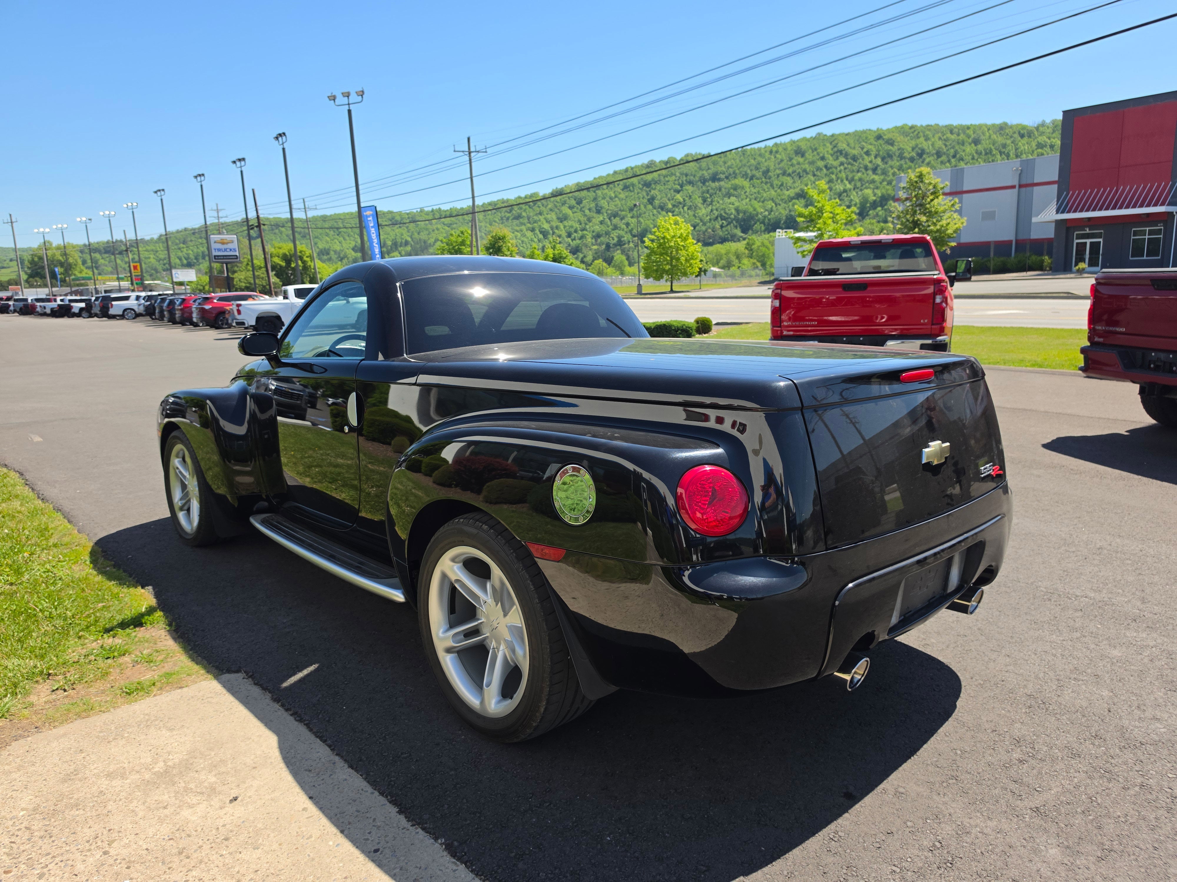 2004 Chevrolet SSR LS