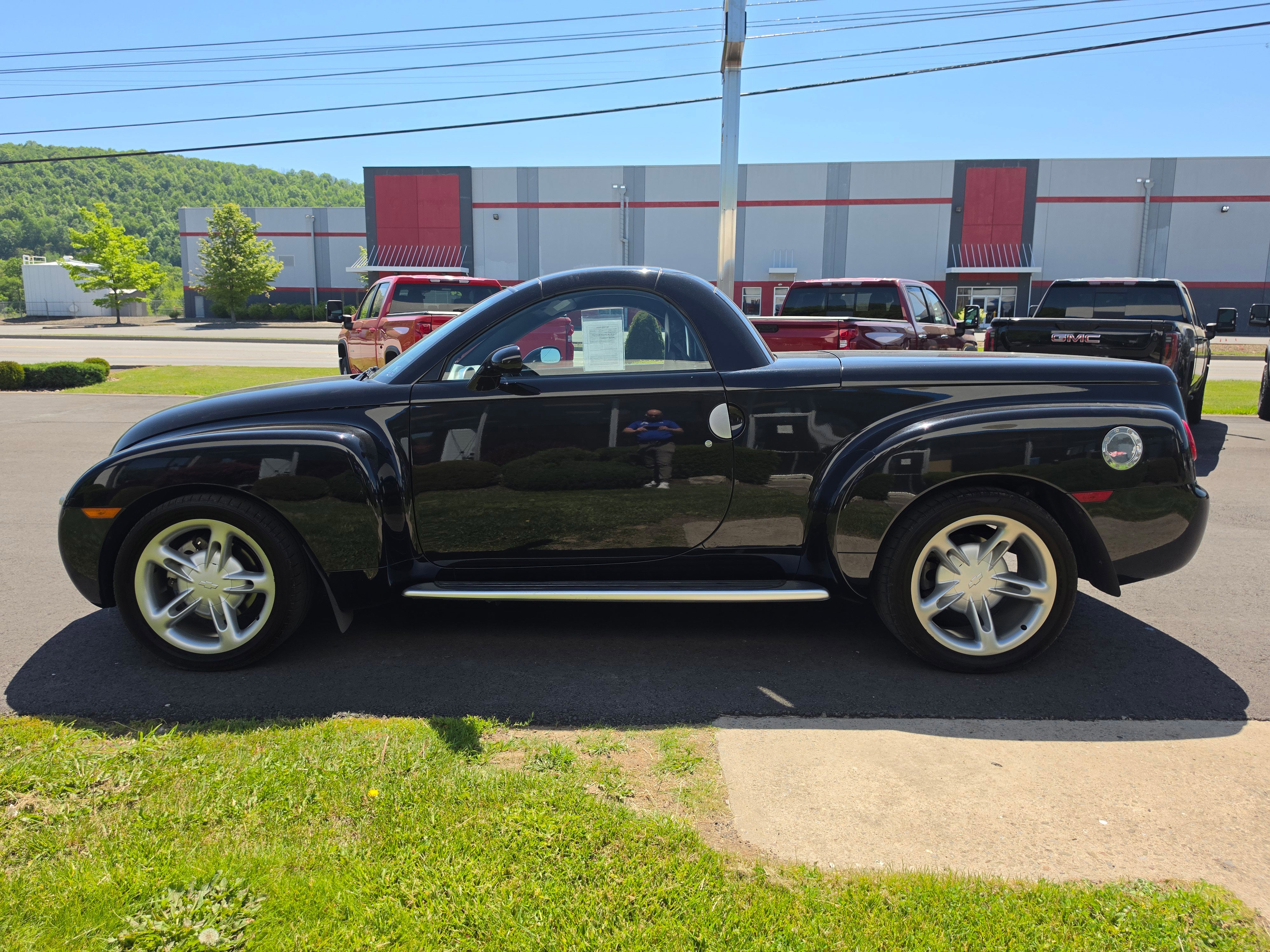 2004 Chevrolet SSR LS