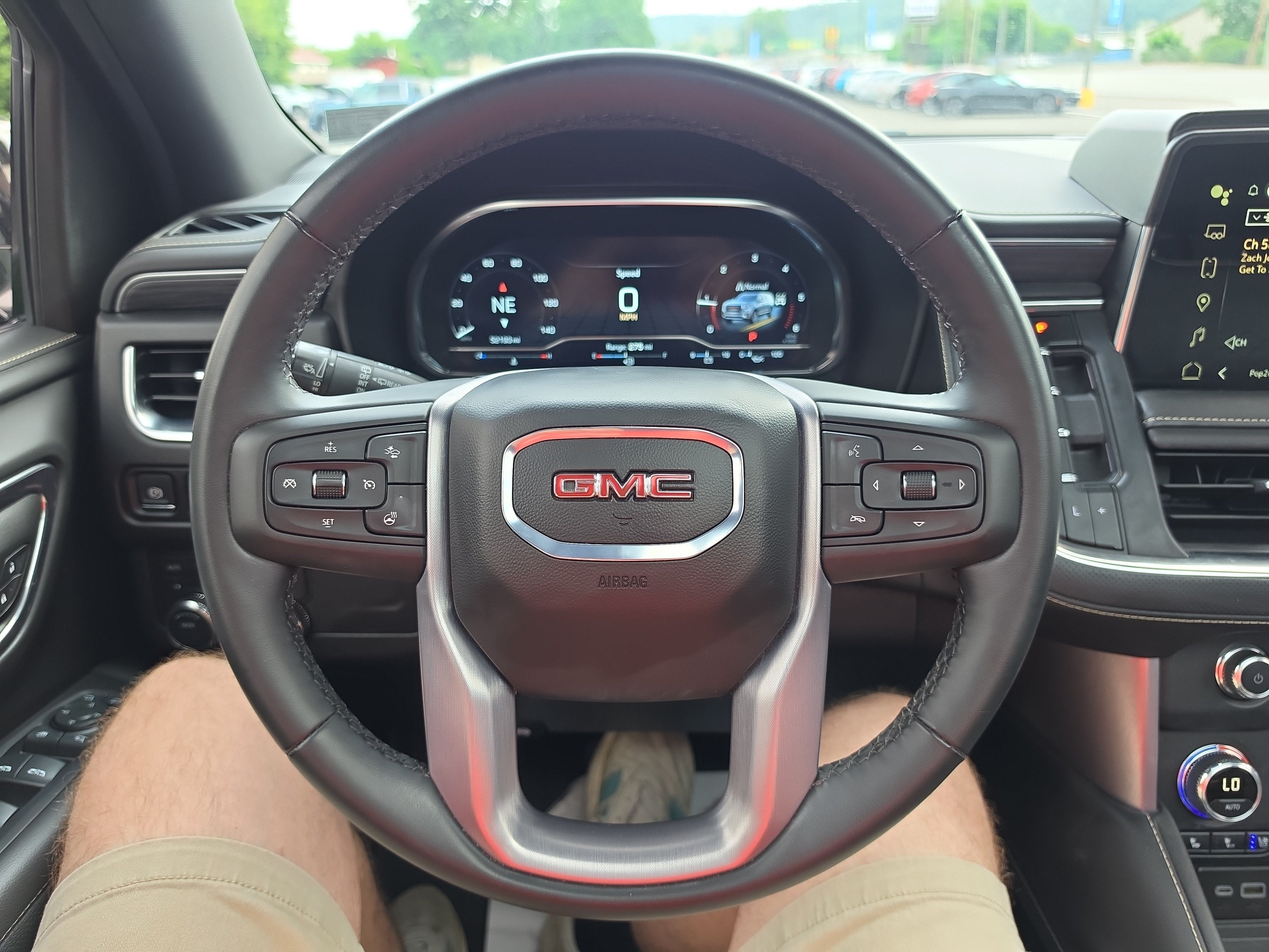 2024 GMC Yukon XL SLT