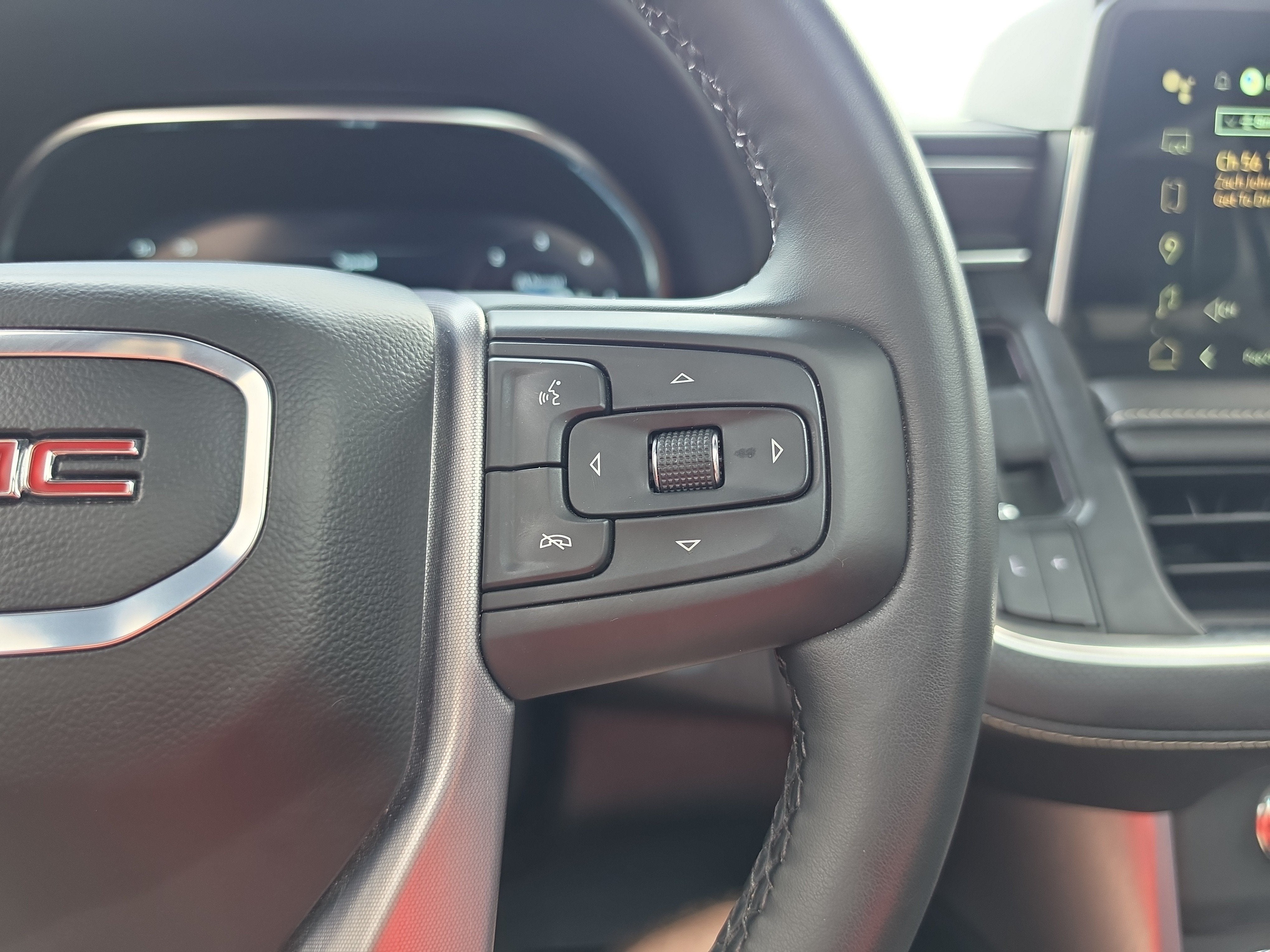 2024 GMC Yukon XL SLT