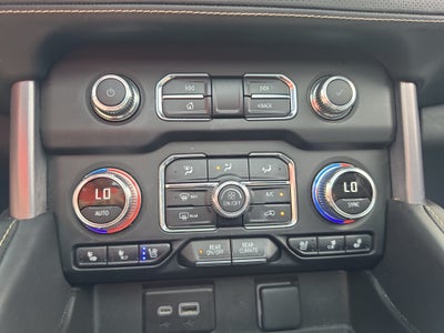 2024 GMC Yukon XL SLT