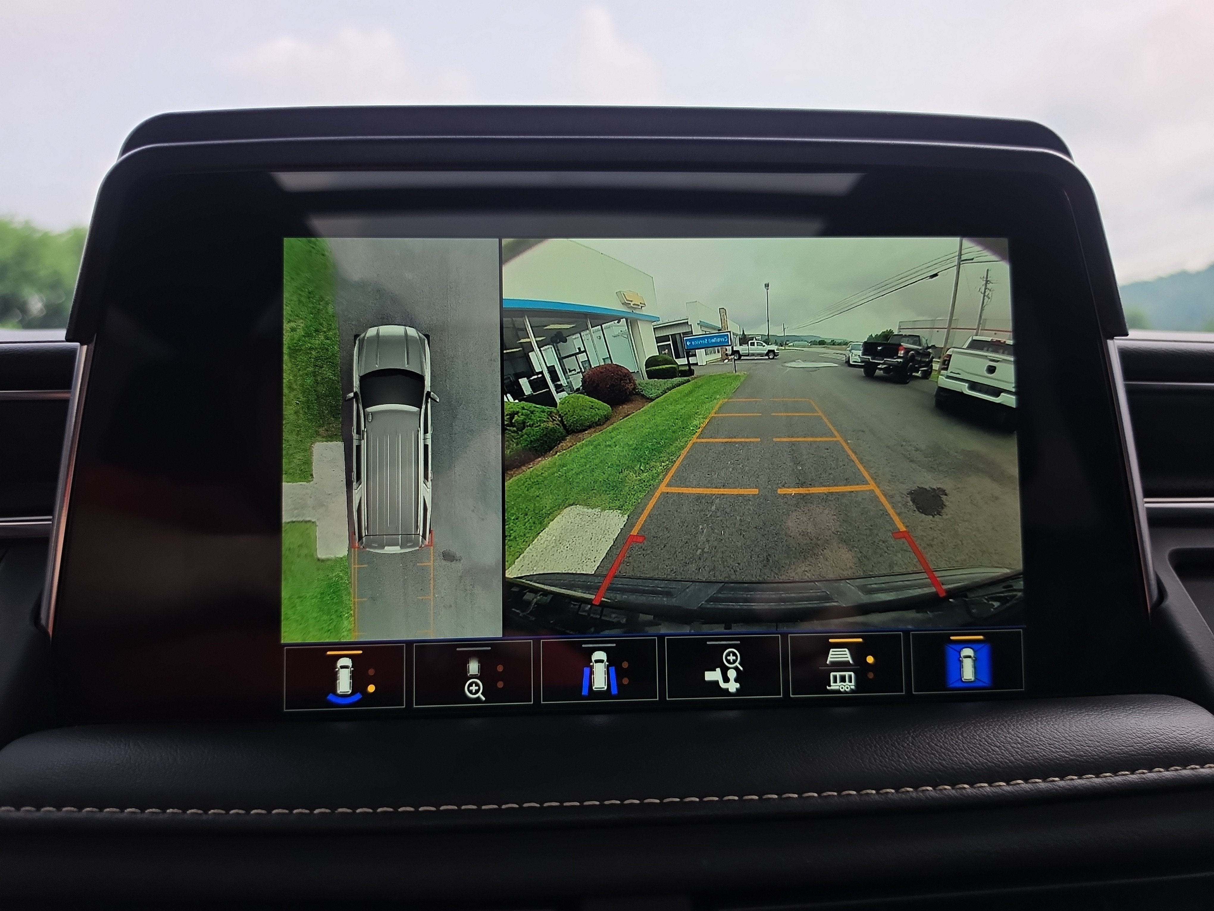 2024 GMC Yukon XL SLT