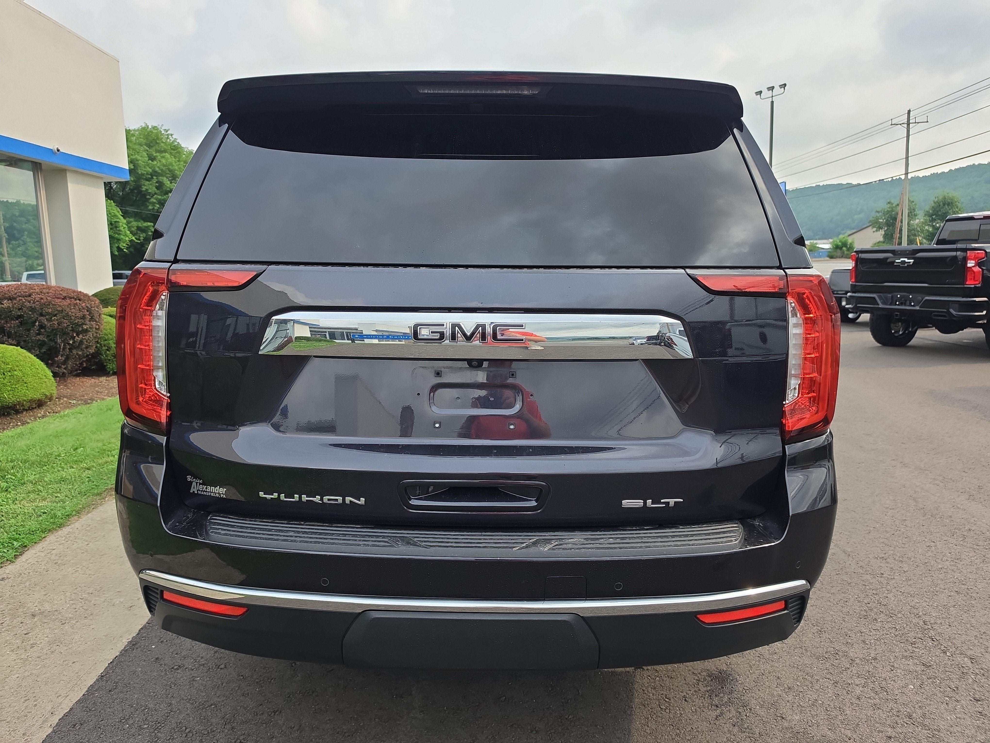 2024 GMC Yukon XL SLT